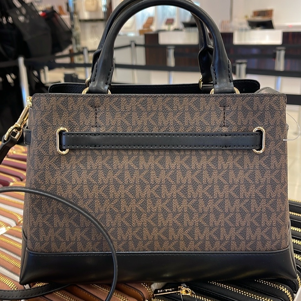 Michael Kors Reed Small Belted Logo Satchel Crossbody Center Zip Bag Purse 
NWT - Picture 6 of 16